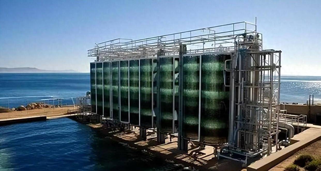 我国最大海水淡化工厂 日产30万吨淡水，投资18亿破解水资源困局